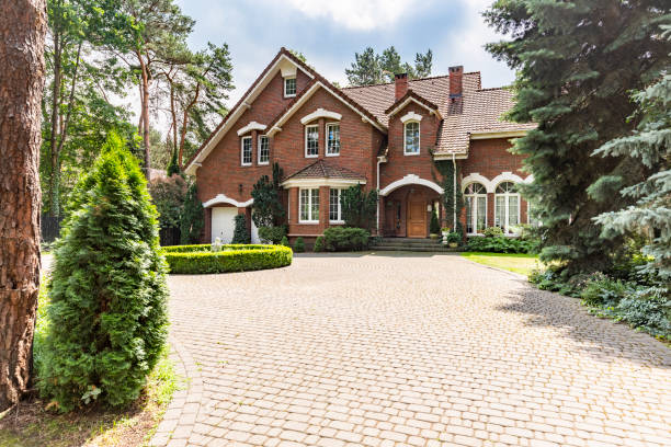 Best Driveway Pavers Near Me  in Farmington, IL